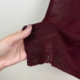 شال بافت تک‌رنگ ساده (زرشکی و آلبالویی) 20540