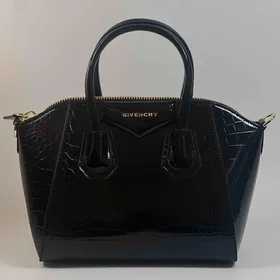 کیف جیوانچی (مشکی ورنی)