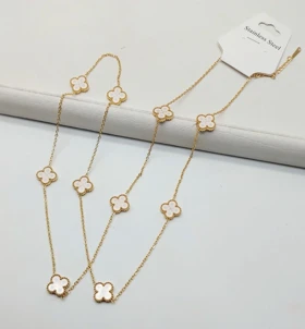 گردنبند رومانتویی زنانه ونکلیف کد XU4066 طرح طلا