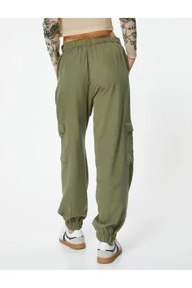 شلوار Jogger Cargo با جیب پارچه Lyocell™ 4SAL40039IW