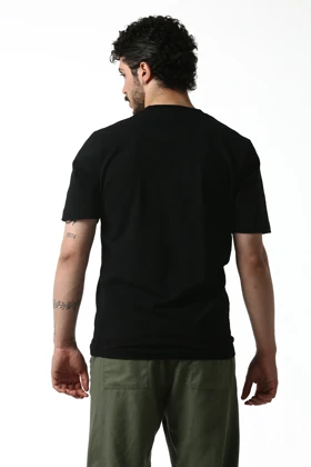 تیشرت آستین کوتاه گلدوزی مردانه