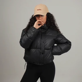 کاپشن جلو دکمه