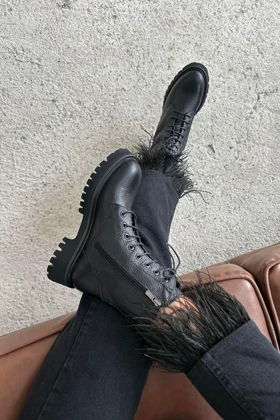 بوت و نیم بوت زنانه استراسونس straswans