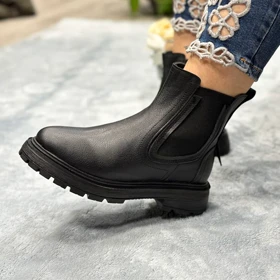 نیم بوت کلاسیک زنانه ضد آب طرح چرم بغل کش مشکی
