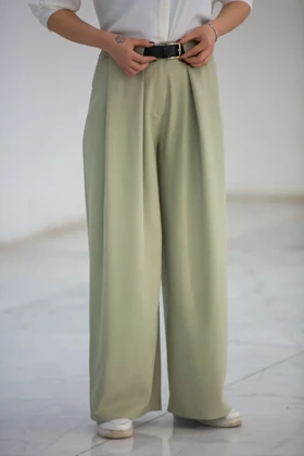 شلوار زنانه بزایاق جلو پیلی (سبز)