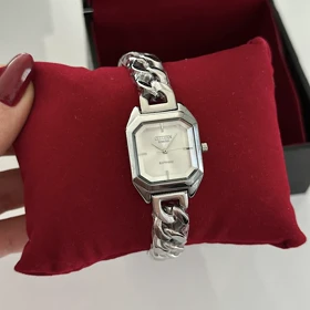 ساعت زنانه سیتیزن اسپشیال صفحه نقره‌ای کد 781