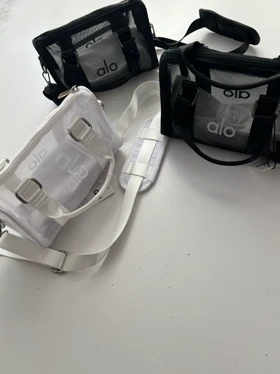 مینی‌بگ اسپرت زنانه الو یوگا Alo Yoga مدل Sheer Duffle