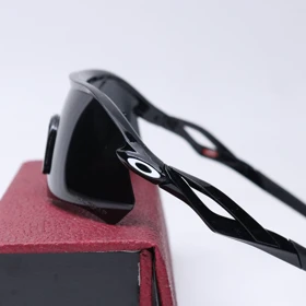 عینک برند OAKLEY کد 181454