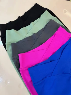 شورتک‌رنگی سیملس باربی