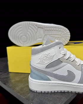 کتانی جردن ساق‌دار پاریس