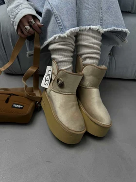 بوت UGG بغل دکمه