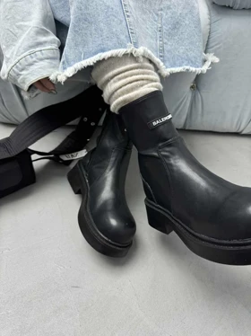 نیم بوت بغل زیپ Balenciaga