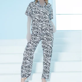 ست زنانه پیراهن آستین کوتاه و پیژامه طرحدار سفید بلکس(نیکوتن پوش) کد 63417