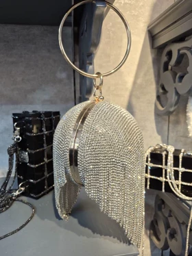 کیف مجلسی زنانه توپی اویز دار کد 658