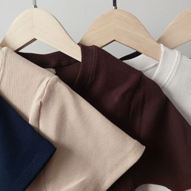 کراپ آستین کوتاه یقه کوبایی