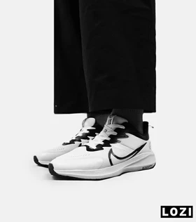 کفش کتانی مردانه سفید مشکی NIKE AIR zoomx