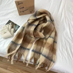 بیگ اسکارف پشمی کرم چهارخونه کد 400