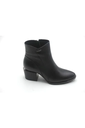 بوت و نیم بوت زنانه venus