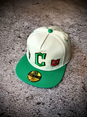 کلاه کپ بک فیت مستر کوالیتی وارداتی FIFTY 59 مدل Chicago Cubs _ طوسی نقاب سبز