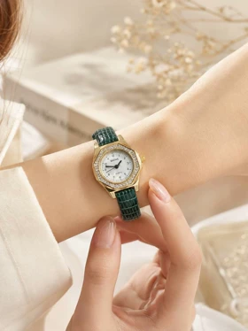ساعت مچی زنانه نگین‌دار کد W470