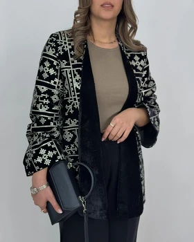 کت مخمل سوزن‌دوزی
