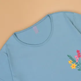 تیشرت گل‌دار