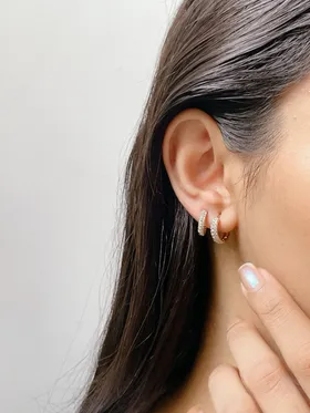 گوشواره حلقه‌ای نگین‌دار