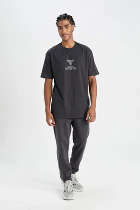 تیشرت آستین کوتاه یقه کوتاه DeFactoFit NBA Chicago Bulls Boxy Fit Crew C9264AX24AU