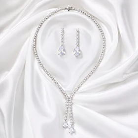نیم ست آویز نگینی کلاسیک و مجلسی