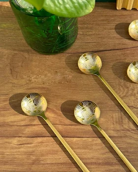 قاشق چای خوری طلایی طرح استارباکس /mj78