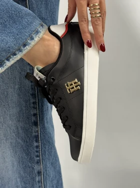 ونس تامی فیگر 2335