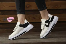 کتانی Nike چسبی