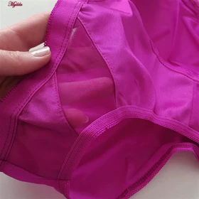 ست شورت و سوتین ساتن سرخابی زنانه پانیذ مدل وسط توری بدون فنر کد 4648