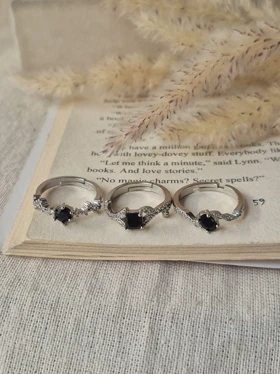 انگشتر جواهری فری سایز نگین مشکی