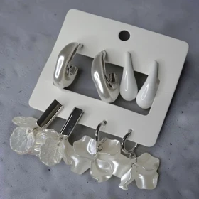 گوشواره 4جفتی مدل مرواریدی کد MD01