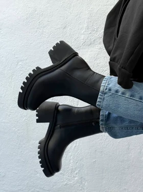 نیم بوت عاجدار