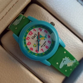 ساعت مچی بچگانه Q&Q ضد آب بند سبز طرح دایناسور