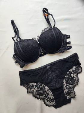 ست سوتین و شورت جکدار فنردار برند AngGee کد: 5307