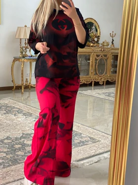 تی‌شرت و شلوار اسپرت