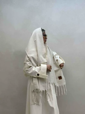 شال LOEWE