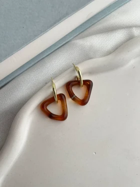 گوشواره مثلثی پاییزه