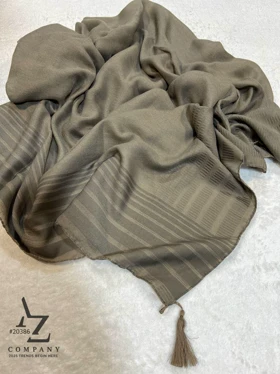 روسری نخی ساده سایز 120 نسکافه ای مناسب تابستان