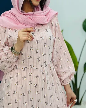 پیراهن گل‌گلی
