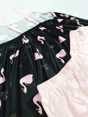 ست لباس خواب تاپ و شورتک ساتن طرح قو