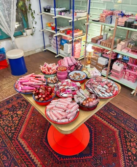 عطر مخملی دیور