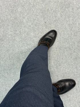 شلوار پارچه ایی راه راه مردانه قواره کلاسیک - رنگ زمینه سرمه ایی