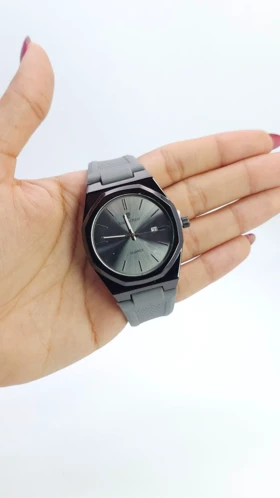 ساعت مچی مردانه اودمار پیگه 5760 Audemars Piguet با موتور کوارتز و بند سیلیکونی