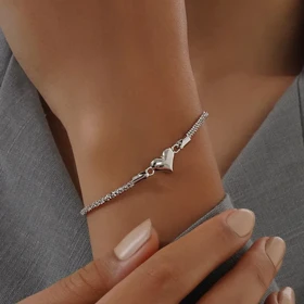 دستبند نقره زنانه زنجیری با آویز قلب