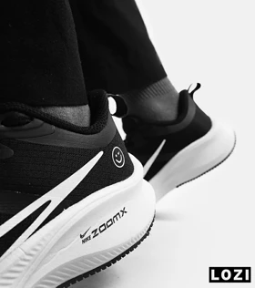 کفش کتانی بزرگ پا مشکی سفید NIKE zoom x smiley