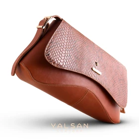 کیف دوشی زنانه چرم یلسان مدل آیریا کد 124-MRV